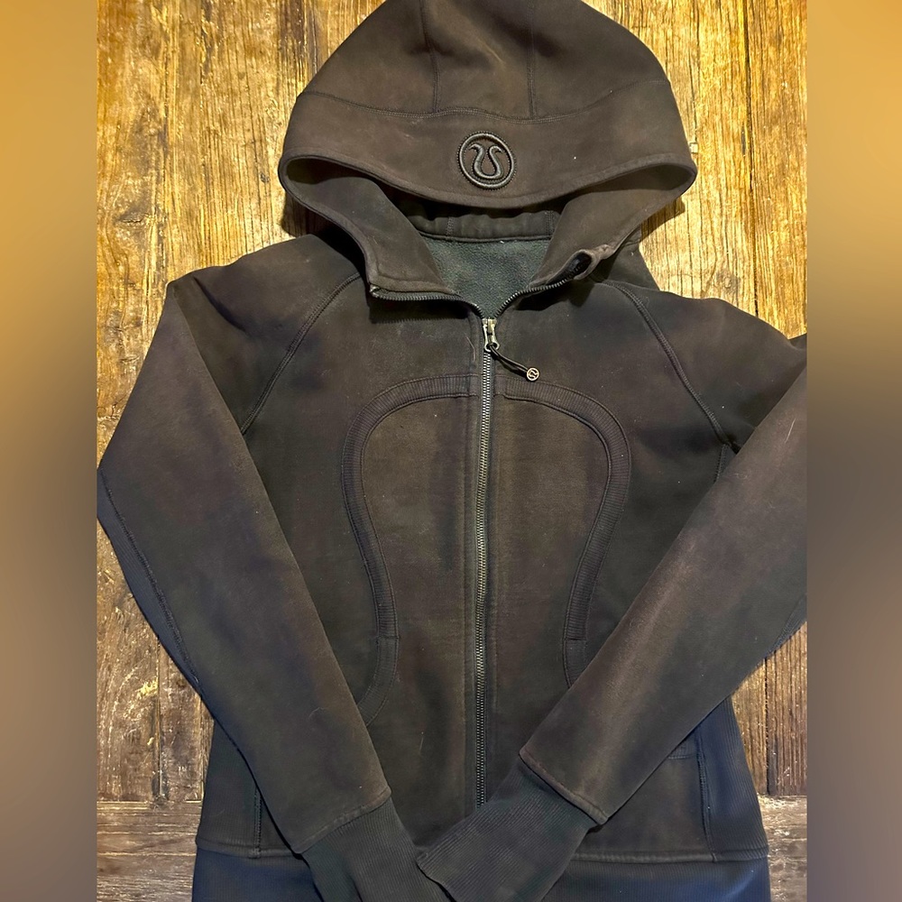 Lululemon heavier weight Scuba jacket. Size 8.